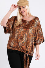 Load image into Gallery viewer, Stylish Leopard Print Top
