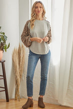 Load image into Gallery viewer, Solid Long Leopard Sleeve Top
