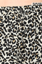 Load image into Gallery viewer, Leopard Print Shorts
